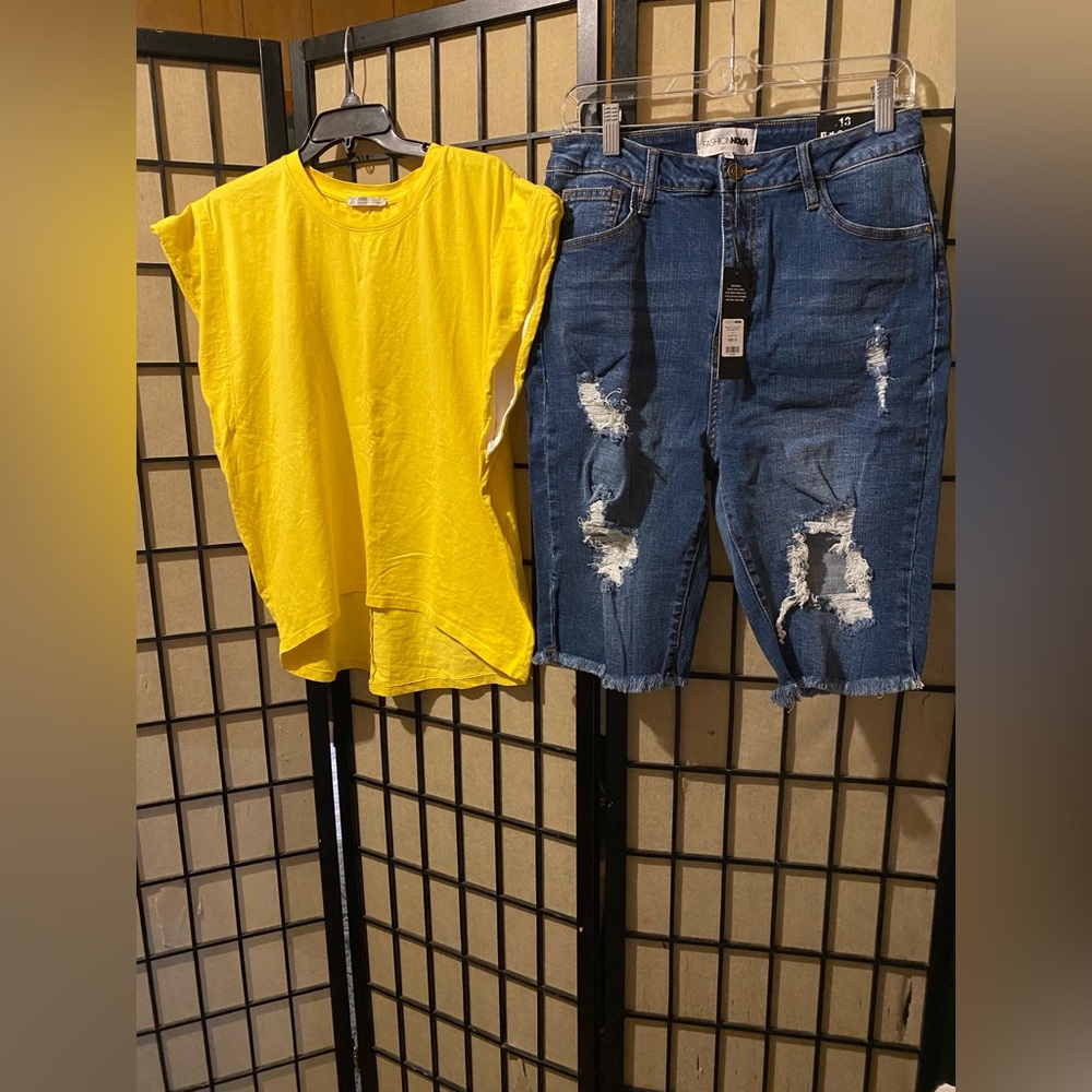 Two piece PREMIUM outfit including NWT Fashion Nova shorts and Zara top